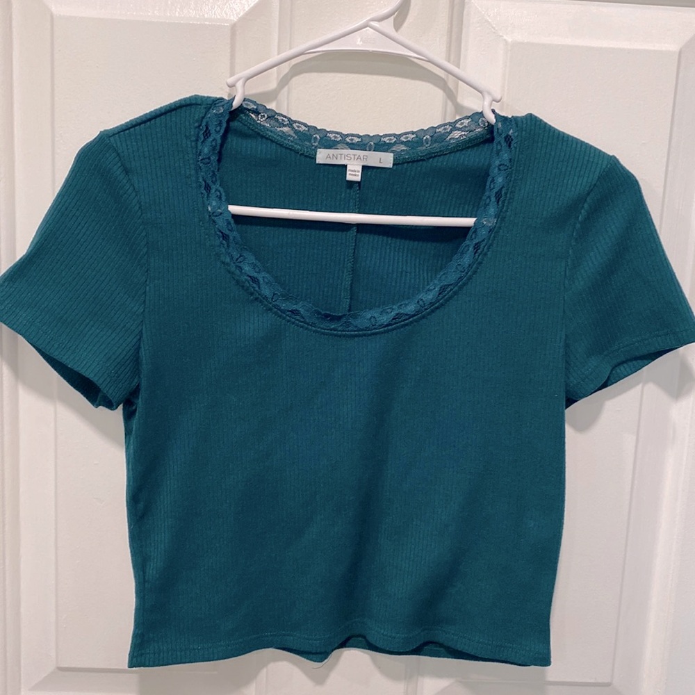 Juniors crop top size L